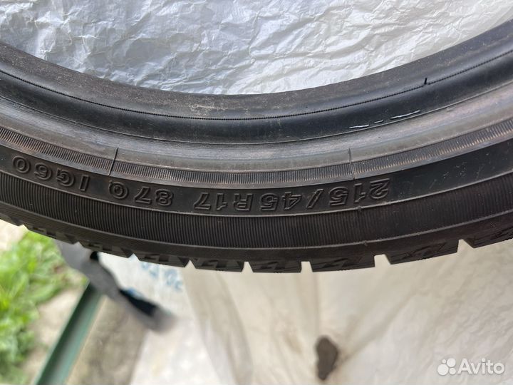 Yokohama Ice Guard IG60 215/45 R17