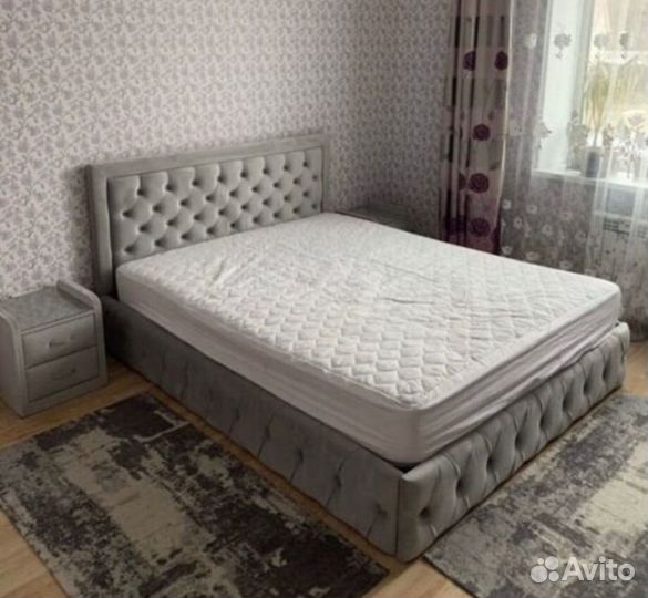 Кровать двухспальная с подьемным механизмом