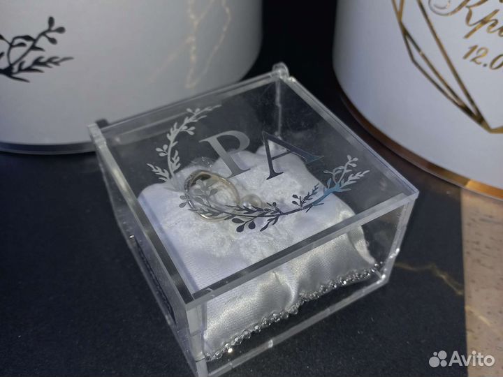 Коробочка для колец и свадебные наборы