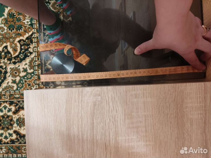 Стеклянная тумба стол