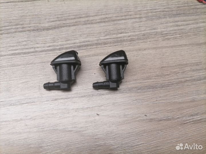 Форсунки омывателя Jeep Chrysler
