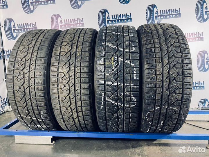Kumho I'Zen RV Asymmetric 225/55 R18 102H