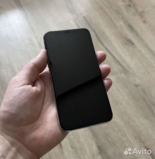 iPhone 11 Pro, 64 ГБ