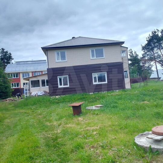 Дом 217,3 м² на участке 12 га