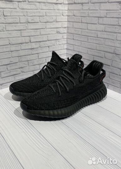 Кроссовки Adidas Yeezy Boost 350 V2 Blckrf