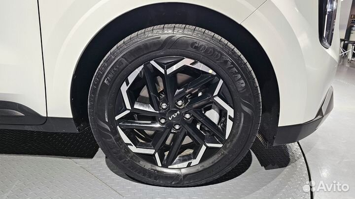 Kia Carnival 2.2 AT, 2024, 11 200 км