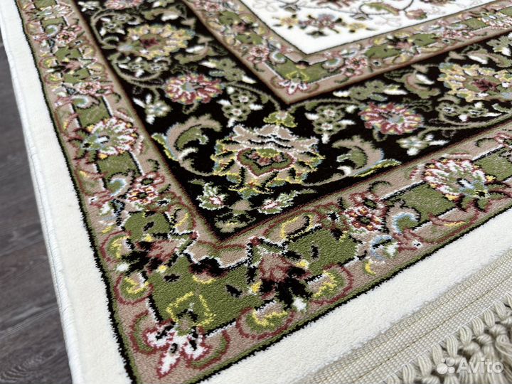 Ковер 2х4 новый, классический