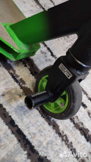 Трюковой самокат mongoose