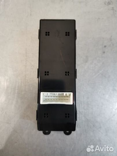 Блок управления стеклоподъемниками Hyundai Creta