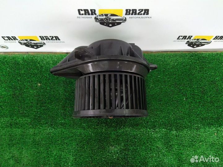 Моторчик отопителя (печки) Peugeot 607