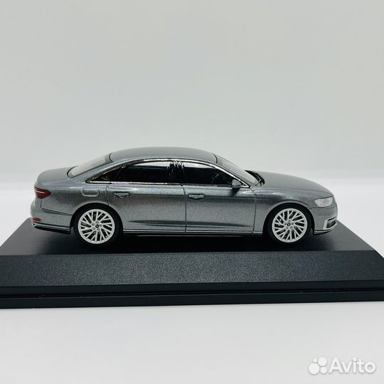 Audi A8L iScale 1:43