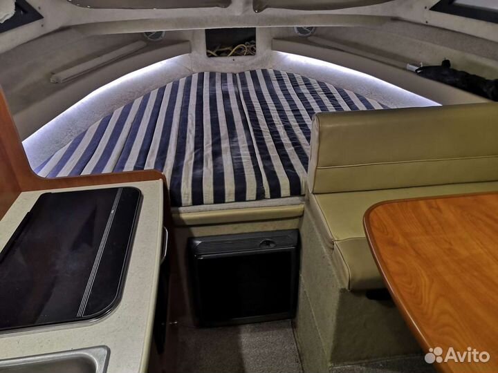 Катер Bayliner 242, 2004г.в