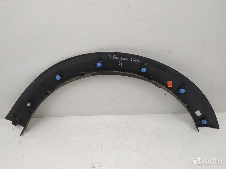 Молдинг крыла переднего левого Renault Sandero Stepway 2011