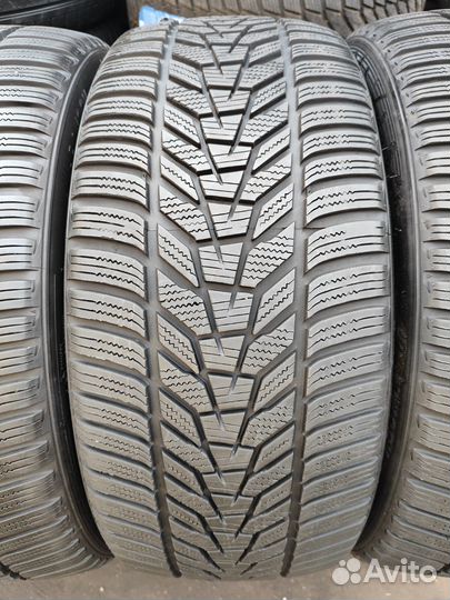 Hankook Winter I'Cept Evo 3 W330 245/40 R20 и 275/35 R20 102W