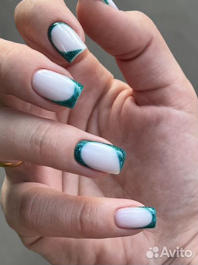 Маникюр и педикюр