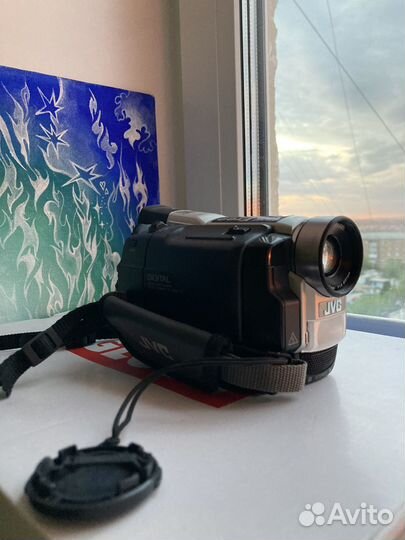 Видеокамера JVC кассетная