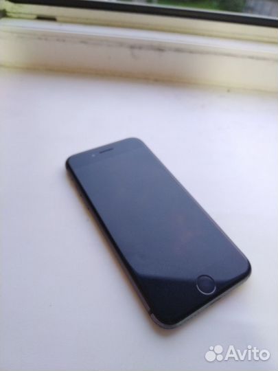 iPhone 8, 64 ГБ