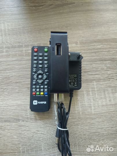 Приставка для цифрового тв harper HDT2-1005