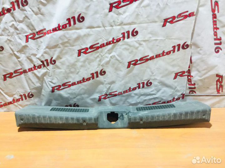 Накладка замка багажника Лада Калина 1