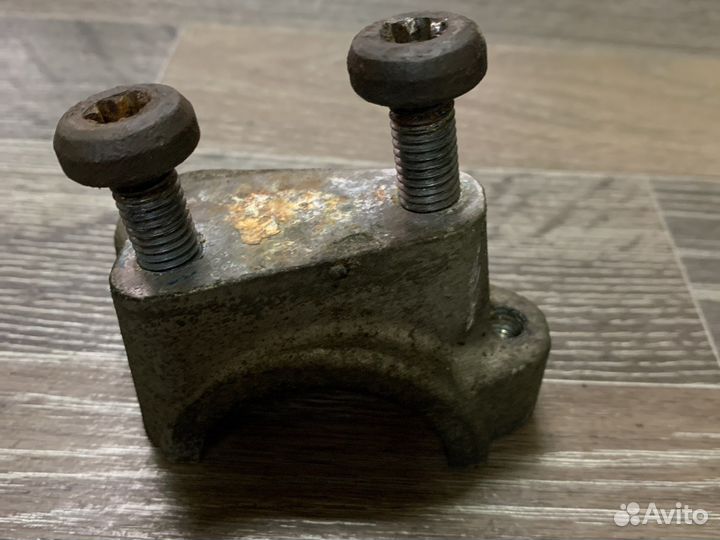 Кронштейн стабилизатора 2113230540