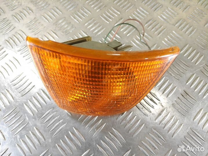 Поворотник правый Audi 80/90 1986 1991