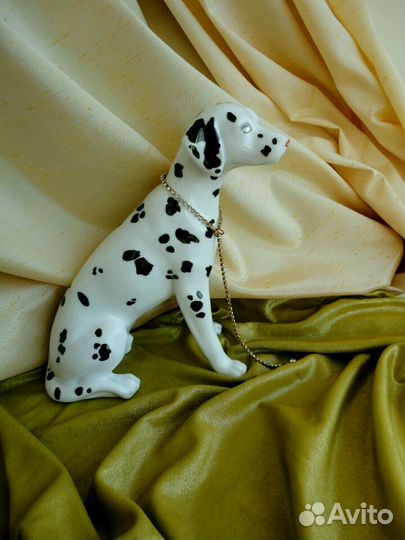 Статуэтка фарфоровая 