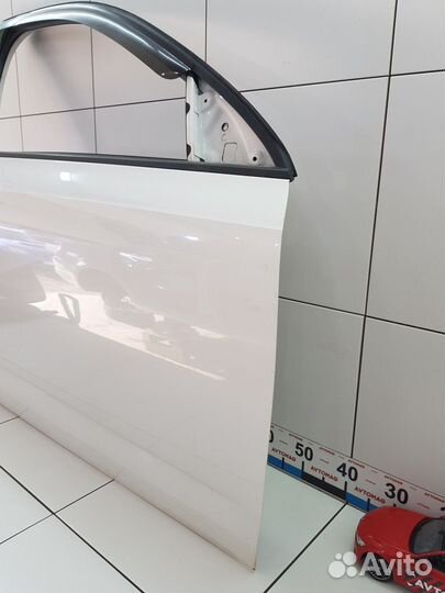 Дверь передняя правая (идеальная) (Skoda Octavia)