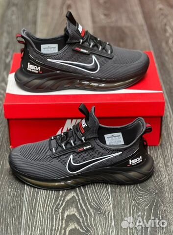 Nike air zoom и air zoom sports расцветка разная