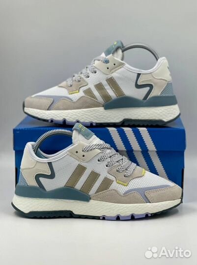 Кроссовки женские Adidas Jogger