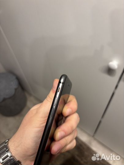 iPhone 8 Plus, 64 ГБ