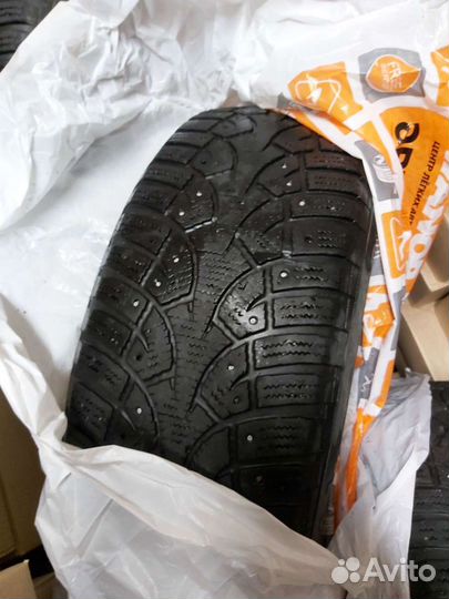 Continental Conti4x4IceContact 235/65 R17