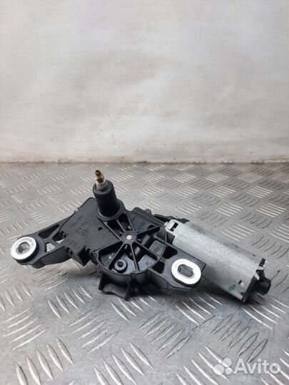 Моторчик заднего стеклоочистителя (дворника) Skoda