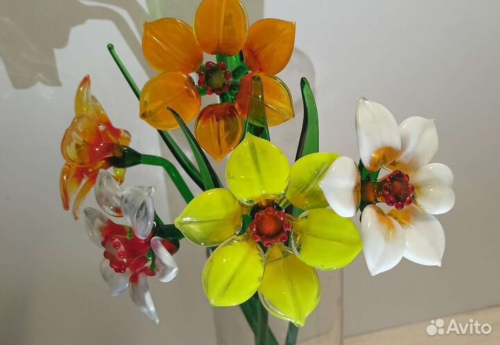 Нарциссы. Цветы из стекла