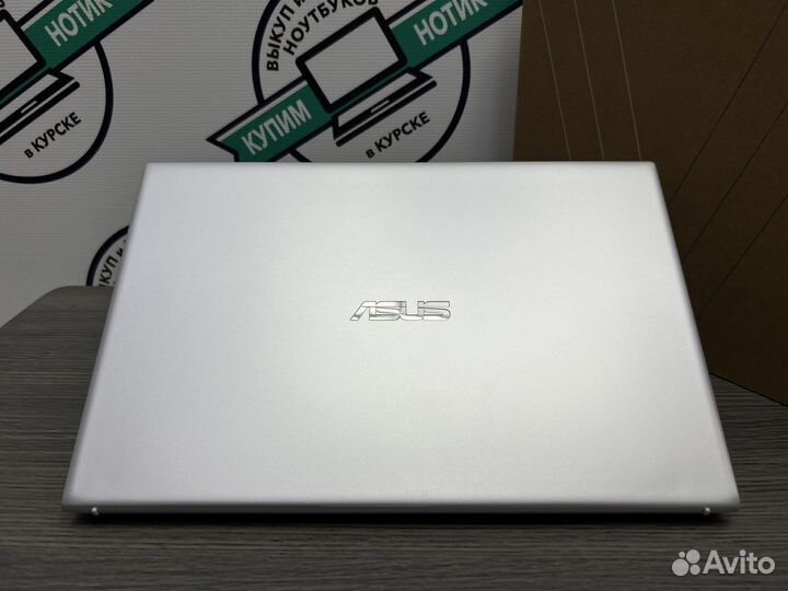 Мега ультрабук Asus Core i3-8145 DDR4 SSD 256Gb