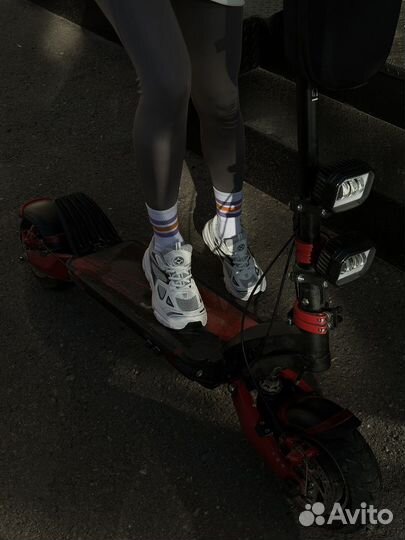 Самокат взрослый электрический