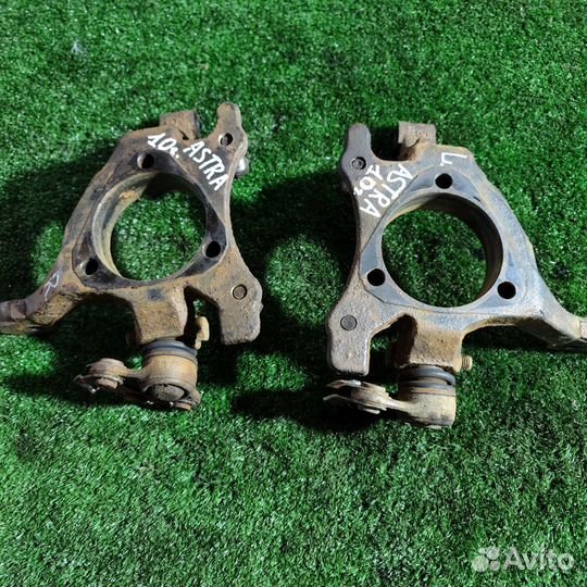 Поворотный кулак для opel astra h 2010