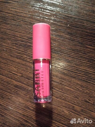 Блеск для губ матовый