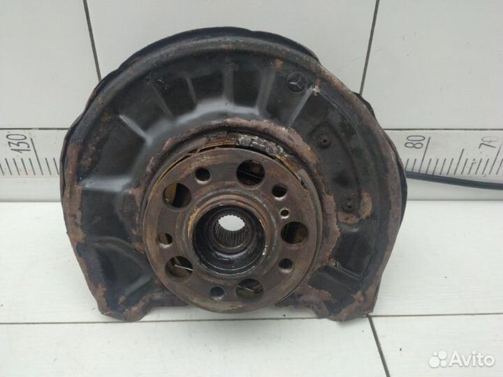 Кулак задний правый Mercedes E-Class C207 651.911