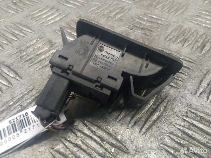 Кнопка открывания люка Mercedes-Benz 508 2006