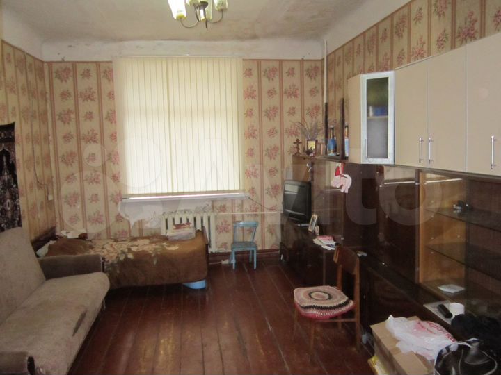 Комната 21,8 м² в 2-к., 1/2 эт.