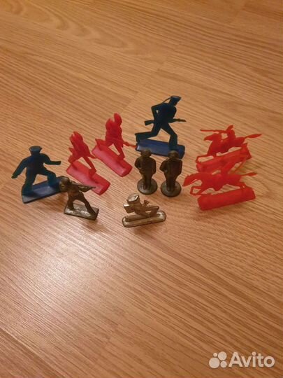 Солдаты и Матросы