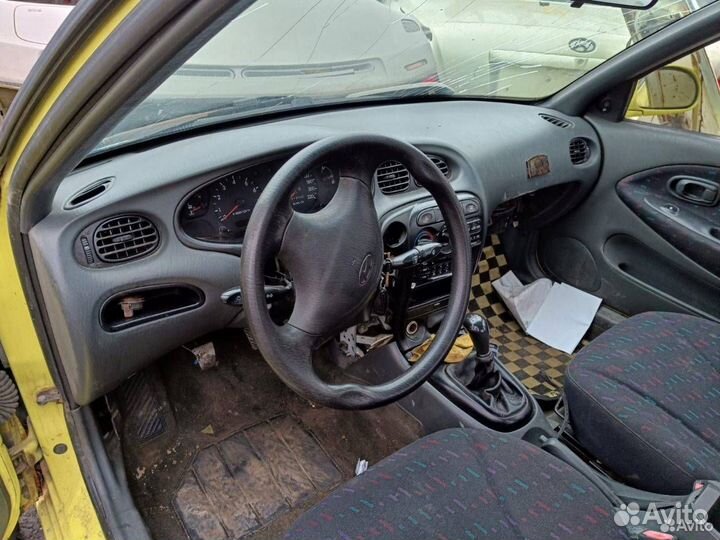 Комплект сидений (салон) Hyundai Lantra J2 1998