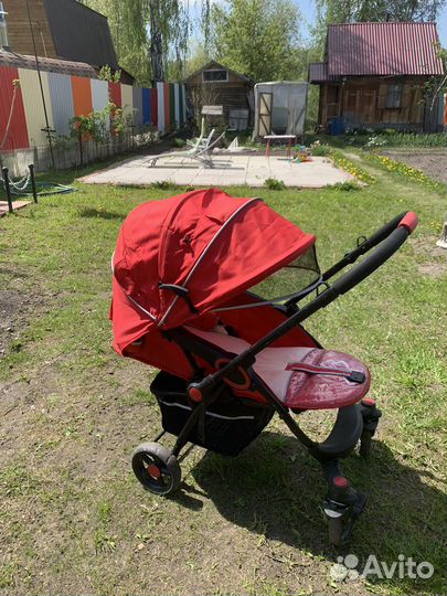 Прогулочная коляска