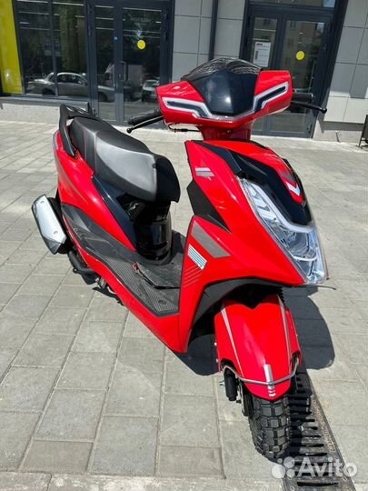 Скутер Scirocco