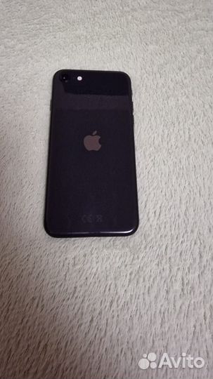 iPhone SE, 64 ГБ