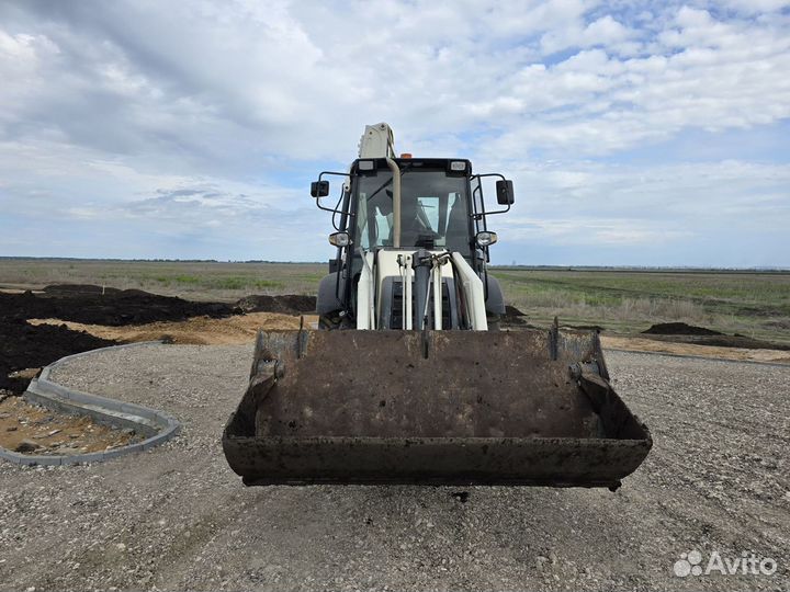 Экскаватор-погрузчик Terex TLB825, 2018