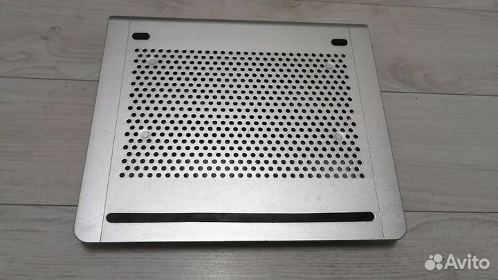 Подставка с охлаждением для ноутбука