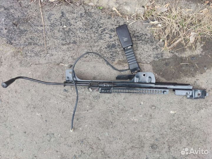 Направляющая салазка водительского сиденья нексия