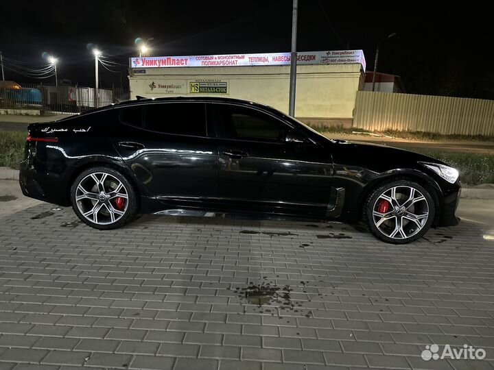 Kia Stinger 3.3 AT, 2018, 165 000 км