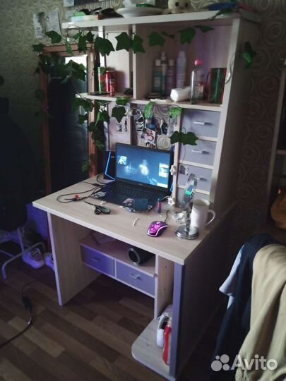 Компьютерный стол новый